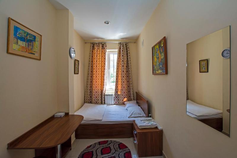 Mini Hotel Erivan Oda fotoğraf